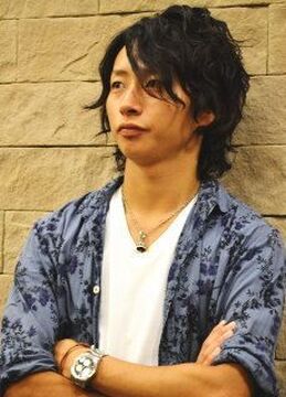 【梅田】 社会保険完備 美容業界の新しい可能性☆男性スタッフのみ、男性客のみのメンズ専門サロン☆理容室ではなく男性専門の美容室です！男性のファッション性も重視したヘアスタイルの提案！抜群の集客があり、新規のお客様も多数来店中♪☆スタイリスト（美容師・理容師）の求人★★