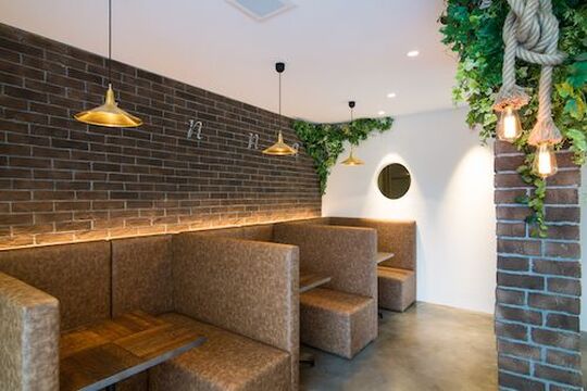 【永犬丸】≪月給23万円〜・社会保険完備・第3日曜日休≫キャリアも家庭も、自分らしい働き方をJannaで叶えましょう！高い歩合の還元率＋働きやすい条件があるので長くお仕事できる環境が揃っています♪オシャレでかわいいヘアサロン「Janna（ジャンナ）」からスタイリスト（美容師）の求人☆★