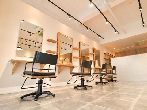 【蒲生四丁目】≪月給24万円≫≪完全週休2日制≫≪社会保険完備≫≪2年でのデビューも可能≫地域でトレンド発信をしていくサロンを目指します！個人のやりたいことを尊重してくれるサロン！「slowgy（スロージー）」からアシスタント（美容師）の求人☆★