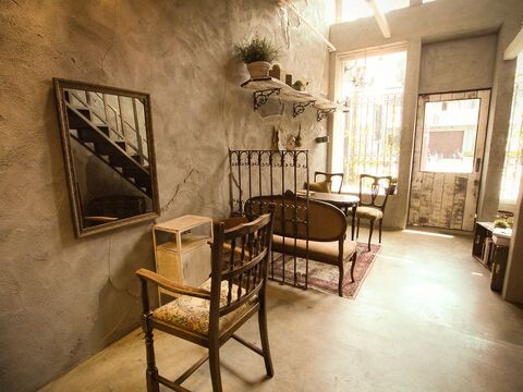 【都島】滅多に中途採用をしないサロンから求人募集！努力次第で早期デビューが目指せます。お洒落アンティークサロンBarrette（バレッタ）からアシスタント（美容師）の求人★☆