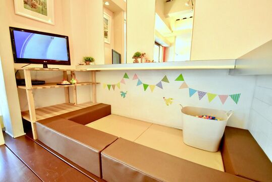 【JR須磨】≪徒歩1分の駅チカ≫≪完全週休2日制＆土日祝休みOK≫≪社会保険完備≫高単価×マンツーマン施術で落ち着いた空間！最低保障給30万円とエリアでもトップレベルの水準！時短OKでママ美容師も活躍する地域密着型の髪質改善サロン「AQUARELA（アクアレラ）」からスタイリスト（美容師）の求人☆★☆