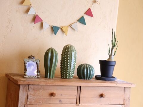 【大和西大寺】≪月給23万円～≫≪社会保険完備＆月8日休み≫≪住宅手当あり≫営業内レッスンで、平均退社は17時台！希望者はアイラッシュ技術も習得可能。オーガニックなど髪の毛に優しい商材を扱うナチュラルサロン「CUE（キュー）」からアシスタント（美容師）の求人☆☆