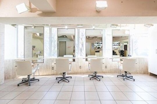 【中野】◆月給20万円スタート・営業中のレッスン可能・休日数選択可能・社会保険完備◆マルチに活躍できる美容師を目指せる環境、お客様1人1人のカウンセリングを大事にすることで、地域から信頼を得ているサロンsalon bika（サロンドビカ）からアシスタント（美容師）の求人☆★