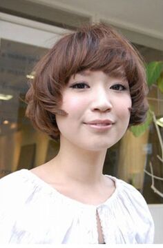 【夙川】≪月7.8日休み♪≫地域密着型で温かみのあるお洒落なプライベートサロン☆少人数制のサロンなので、しっかり学ぶことの出来る環境♪仕事とプライベートのメリハリをつけて働くことが出来ます！スタッフさん思いのオーナーさん達と共に、ステキな美容師を目指しませんか アシスタント（美容師）の求人☆☆