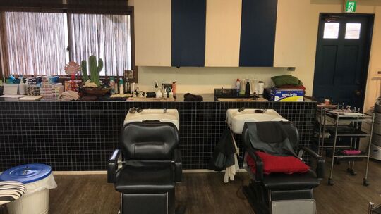 【青木】≪社会保険制度あり≫≪営業中レッスンOK≫≪正社員・パートから選べる！≫毎日高級弁当の支給あり！訪問美容も行っており、レッスン環境も充実！「kintaro-club（キンタロークラブ）」からアシスタント（美容師）の求人☆★☆