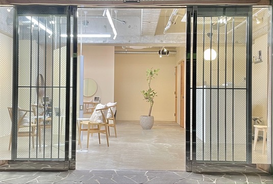 【下新庄】≪完全週休2日制≫≪20時までに退勤可能≫≪髪質改善≫幅広い客層から支持される人気サロン！髪質改善メニューが大人気！「Knit（ニット）」からスタイリスト（美容師）の求人☆★☆