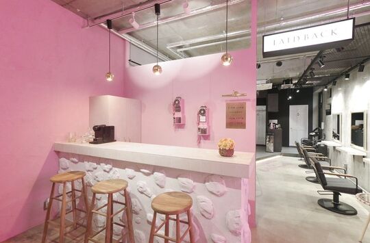 【代官山】≪客単価10000円以上≫≪有給休暇あり≫≪客層20代メイン≫≪デザインカラーがウリ≫安心して長く働くことができるサロンです！「LAID BACK（レイドバック）」からアシスタント（美容師）の求人☆★