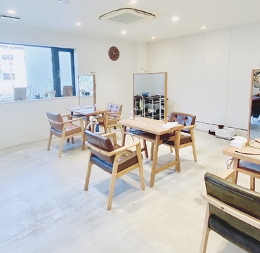 【瀬田】≪月8,9日休み≫≪社会保険完備≫≪指名売上の35％還元≫興味があればまつ毛パーマ、着付けもできる！入客チャンスも多く、プライベートも充実させることができます！スタッフさんの夢を応援するサロン！「Ami（アミ）」からスタイリスト（美容師）の求人☆★