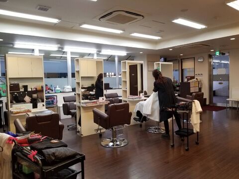 【松井山手】≪社会保険完備≫≪月給23万円〜≫≪有給休暇あり≫地域密着型のアットホームサロン！今まで学んだ技術を活かしながら楽しく働きませんか 「ROSE 松井山手店（ローズマツイヤマテテン）」からスタイリスト（美容師）の求人☆★