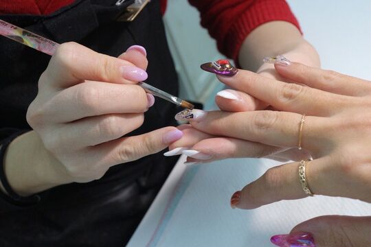 【三ノ宮】≪20時までに退勤可能≫≪リピート率が高い≫≪フレキシブルに働ける≫自分のライフスタイルに合わせた働き方ができます！技術推しのサロンなので、リピーターが多いのも魅力です「Bella Stella（ベラステラ）」からネイリスト（ネイルサロン）の求人★☆★