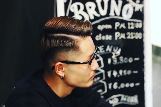 【二軒屋】≪実働8時間の9時間拘束≫≪残業一切なし≫≪社会保険完備≫≪有給休暇年10日≫抜群の待遇を整えた人気サロン！集客も抜群で入客チャンス◎メンズスタイルに興味がある方は大歓迎「Men’s only salon BRUNO（メンズオンリーサロンブルーノ）」からスタイリスト（美容師・理容師）の求人★★