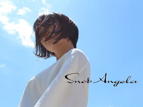 【南草津】≪月給20万円〜≫≪第3日曜定休≫≪社会保険完備≫≪年間休日125日≫営業時間内レッスン可能！再現性、ハイクオリティーの高いヘアデザインを学べる◎「お客様の人生を、華やかに変える事のできるヘアデザインを提供できる技術を君たちの手に！！」がキャッチコピー！snob angela（スノッブアンジェラ）からアシスタント（美容師）の求人☆★☆