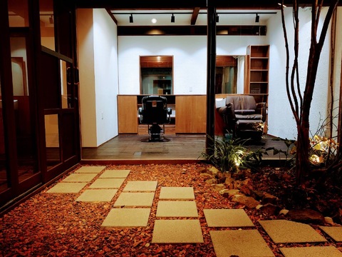 【西川津町】≪完全週休2日or月8日のお休み選択OK・平均退勤時間19:30・マンツーマン接客・社保完備≫小規模少人数でお客様に関わります。20代のお客様が多くトレンドのスタイルをご提案！！新しく入社するスタッフさんにはお客様を任せていきたい「Men's salon Dream Catcher（メンズサロンドリームキャッチャー）」からスタイリスト（美容師・理容師）の求人☆★