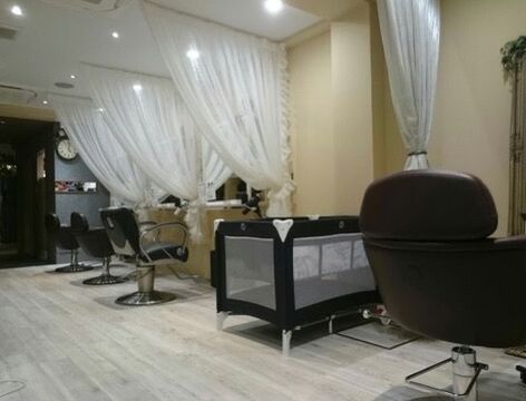 【丸太町駅】数をこなすのに疲れたあなたへ、30代以上の女性で美容師を続けるならソアリス！≪1日2～3名担当数で売上100万円到達可能≫≪完全週休2日制≫≪8年間離職率0≫≪平均客単価20000円前後≫≪土日祝休みOK≫平均退社18～19時！ブランクがあっても独自のマニュアルで安心して入客していける！「髪質改善 soiris（カミシツカイゼンソアリス）」からスタイリスト（美容師）の求人☆★☆