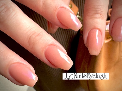 【梅田】≪正社員・業務委託から選択OK≫≪髪色ネイル自由≫≪平均月給30～40万円≫日程調整はシフト提出後も柔軟に対応！パーテーション区切られた半個室空間でリラックスして入客できます！「tty Nail&Eyelash（ティーネイルアンドアイラッシュ）」からネイリスト（ネイル）の求人☆☆