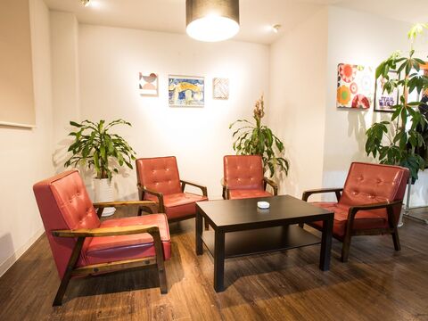 【深井】≪完全週休2日≫≪未経験・通信生OK≫お客様をとても大切にしています！丁寧、親身な接客と技術を提供するお店です。「sanpa hair（サンパヘアー）」から理容師（理容室）の求人☆★