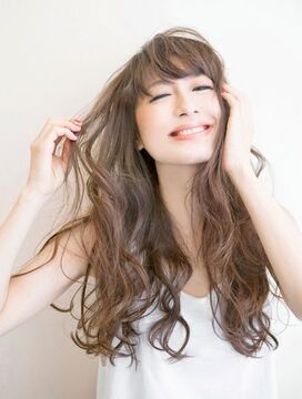 【くみの木】≪平均月給30万円以上≫≪社会保険完備≫≪完全週休2日制≫地域密着型の人気ヘアサロン！美容師として長く活躍出来る環境です！「granci（グランシー）」からスタイリスト（美容師）の求人☆★