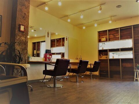 【雑餉隈】駅チカなので通勤も便利！！レッスンは全て営業中の空いた時間に行うので自分の時間も大切に出来ますよ♪地域密着型×小人数制の隠れ家サロンPu Pu Himu Himu HAIR（プー プー ヒム ヒム ヘアー）からスタイリスト（美容師）の求人★☆