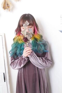 【外苑前】◆着付けやエクステも学べる◆メーカー講師も務める実力派オーナー在籍！あなたの個性や感性を生かしながら、さらにスキルアップしていくことができます。入客チャンスが多い「amond.（アモンド）」からスタイリスト（美容師）の求人☆☆