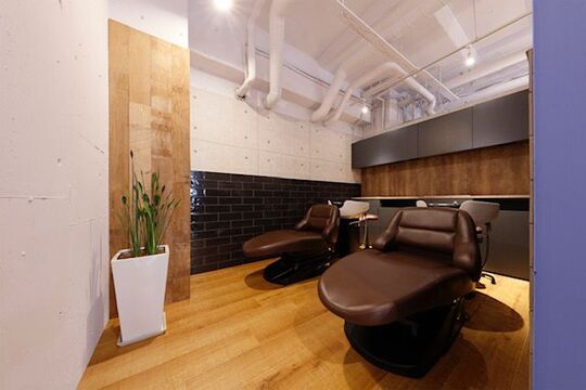 【東加古川】≪社会保険完備≫≪完全週休2日≫≪19時までの退勤可能≫≪有給休暇あり≫指名が増えれば業務委託へ変更も可能！プライベートも充実しながら沢山稼いでいきたい方にもおすすめ！店長候補なども募集中！「Cherish（チェリッシュ）」からスタイリスト（美容師）の求人★☆★