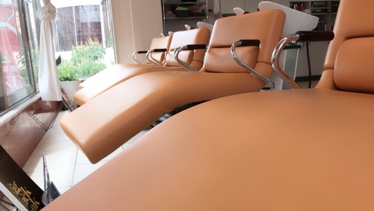 【阪急夙川】≪社会保険完備≫≪平均19時までに退勤≫≪土日祝休みの取得可能≫男女問わず産休育休の取得実績あり！家庭との両立に理解のあるサロンだからこそ、長く美容師を続けられる環境です！「PAR-TY本店（パーティホンテン）」からスタイリスト（美容師）の求人☆★