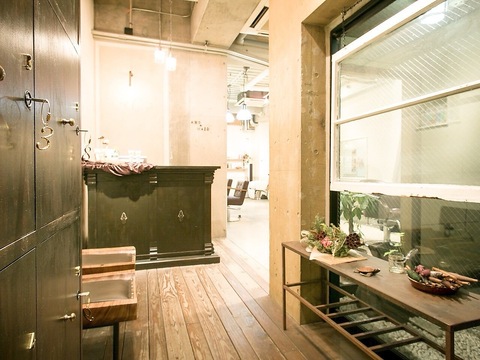 【西葛西】◆社会保険完備・産休育休制度あり・完全週休2日制・土日休み可能◆売上が上がらなくてくすぶっている方も独自システムで売上UP！お子様がいらっしゃる方でも働きやすい環境が整っています！高単価でお客様と関われる髪質改善サロン「＆-HAIR（アンドヘアー）」からスタイリスト（美容師）の求人☆★☆