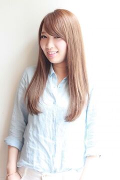 【新大阪】≪最低保証25万円≫≪休みの希望制限なし≫≪入客スタイル選択可能≫≪フリー40％／指名50〜65%還元≫入客チャンスと働きやすさ抜群で稼ぎやすいお店！「Lucia hair clear（ルチアヘアークリア）」からスタイリスト（美容師）の求人☆★