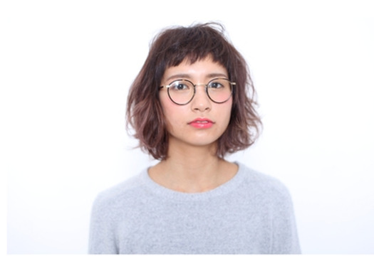 【川西能勢口】≪社会保険完備≫≪週1回早上がりもOK≫≪月8日休み≫最短2年半でスタイリストデビューを目指せる！クリエイティブなことに興味がある方はどんどん参加できる環境！アンティーク調のオシャレな小規模サロン「TREAT（トリート）」からアシスタント（美容師）の求人☆★☆