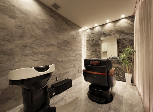 【福島駅】≪完全週休2日制・日曜日休み≫≪実働8時間≫≪社会保険完備≫≪時短社員やパート制度もあり≫≪全席個室・マンツーマン制≫カジュアルからビジネスまで幅広く対応するメンズサロン！「kamiken. homme（カミケンオム）」からスタイリスト（美容師）の求人☆★