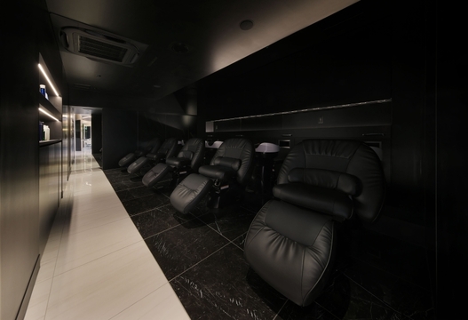 【銀座】＜完全週休2日制＞＜社会保険完備＞などの抜群の待遇を整えるTAYAグループ☆それ以外にも入客チャンスが多く月給30万円以上の高収入も狙えます！プライベートを重視したい人も歓迎！「GRAND TAYA GINZA（グランドタヤギンザ）」からスタイリスト（美容師）の求人☆★