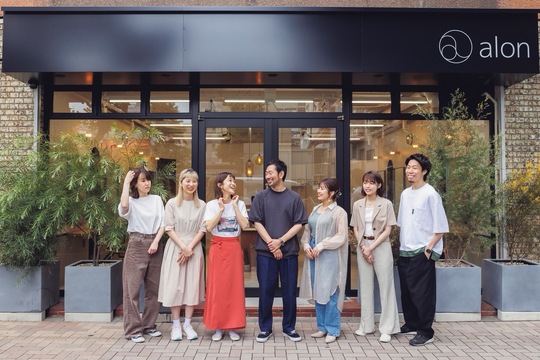 【五反田】≪完全週休2日制≫≪産休育休あり≫≪社会保険完備≫月給25万円スタート！万全の福利厚生面！安心して働ける環境です！「alon hair&make（アロンヘアアンドメイク）」からスタイリスト（美容師）の求人★☆★