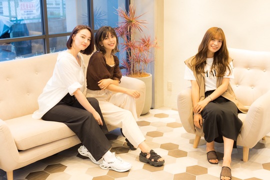 【石橋阪大前】≪完全週休2日制≫≪年間休日110日≫≪社会保険完備≫≪カットカラー2時間半≫髪質改善とスパメニューが充実しています！ケアに力をいれている高単価サロン！「liberal（リベラル）」からスタイリスト（美容師）の求人☆★