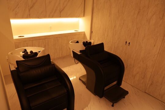 【中目黒駅】≪週休2日≫≪社会保険完備≫営業中レッスンOK！！スタッフ全員の意見を尊重しながらサロンを盛り上げていこう♪「beauty:beast 中目黒店（ビューティービーストナカメグロテン）」からスタイリスト（美容師）の求人☆★