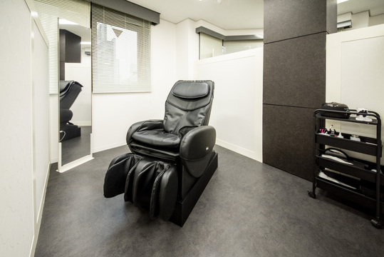 【吉祥寺】◆産休育休実績あり・土日休み希望可能・月最大10日休み・ネイル髪色自由・社会保険完備◆月ごとに選べる勤務シフトでライフスタイルに合わせて働けます！研修体制が整っているので、未経験の方でも安心！人間関係の良さも魅力の「ecarg 吉祥寺店（エサージュキチジョウジテン）」からアイリスト（まつげパーマ・アイブロウ）の求人☆☆