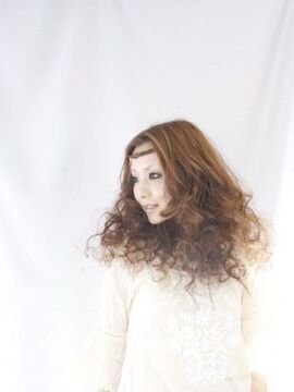 【醍醐】京都・滋賀に展開する地域郊外型の人気ヘアサロン！月7日休み・住宅手当や寮完備など待遇面抜群！スタッフ同士のチームワークが良く、お互いをサポートし成長出来る環境！撮影やコンテストなどにも取り組む活気のある会社です！「倶楽部HAIR’S 醍醐本店（クラブヘアーズダイゴホンテン）」からアシスタント（美容師）の求人☆★