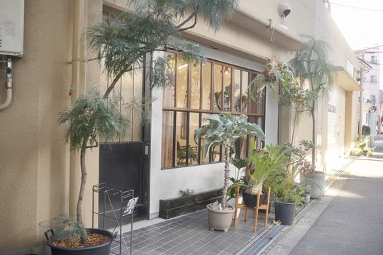 【北田辺】≪客単価が1万円以上≫≪土日休みOK≫丁寧なカウンセリングで、お客様の悩みを解決するサロン！30～50代の女性を中心に、縮毛矯正やグレーカラーのメニューが人気！「NASARI（ナザリ）」からスタイリスト（美容室）の求人★☆