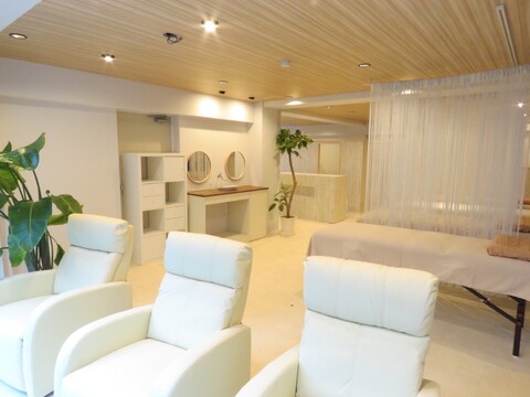 【池袋】≪髪色自由・ネイルOK≫≪月2回まで土日休みOK≫≪産休育休実績あり≫女性の働きやすい待遇を多数用意！！頑張った分はしっかり還元される環境です！「marry 池袋店（マリーイケブクロテン）」からアイリスト（まつげエクステ・まつげパーマ・アイブロウ）の求人☆☆