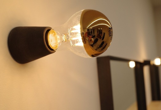 【長岡天神】≪月8〜10日休み≫≪寸志あり≫マンツーマンで技術を学べる！風通しが良く離職率が低い、おしゃれで働きやすいアットホームなメンズサロン◎「SHIRA（シラ）」から理容師（理容室）の求人☆★