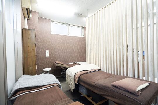 【二俣川】トレンドを押さえたメニュー展開が人気！融通の利きやすいサロンなので、ママさんアイリストも多数活躍していますよ！技術指導も営業時間内にできるのもオススメのポイント「Sugar 二俣川店（シュガーフタマタガワテン）」からアイリスト（アイデザイナー・まつげエクステ）の求人☆☆