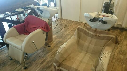 【大和田】月給20万円スタート！個人店ならではの堅苦しくない雰囲気がいっぱい！営業中に実践的に技術に入っていくことができますよ！hair space ar（ヘアスペースアール）からアシスタント(美容師)の求人☆☆