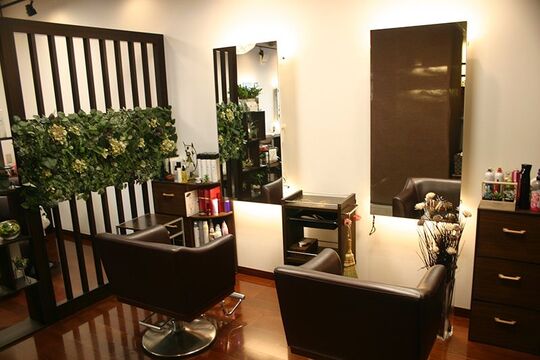 【備前西市】≪社会保険完備≫≪月7日休み≫≪社員寮あり≫≪定期健康診断≫≪子供手当あり≫年4回の社内技術試験で着実に昇給、昇格！個室完備のリラクゼーションサロン「MIOSTYLE(s)大福店（ミオスタイルオオフクテン）」からスタイリスト、アシスタント（理容師）の求人☆★