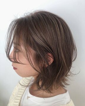 【学園前】≪中途アシスタント大募集≫≪アシスタント専任も大歓迎≫≪月給20万円≫≪≪社会保険完備≫≪月7,8日休み≫≪アシスタント専任もOK≫≪平均退社18〜19時台≫メイクや着付けも学べるサロン！30,40代のスタッフも活躍中！自分の個性を生かしながら働ける環境！「Blendz of arts（ブレンズオブアーツ）」からアシスタント（美容師）の求人☆★