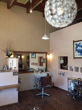 【高の原】≪パートさん募集中≫≪勤務時間相談可能≫≪週3日〜OK≫美容師を離れられて復帰を考えている方大歓迎！お子様の送りお迎えの時間に合わすことも可能ですよ♪「VOW（ヴァウ）」からアシスタント（美容師）の求人☆★