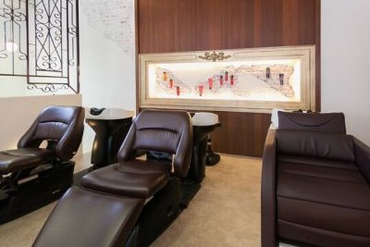 【枚方市】≪福利厚生としてトレーニングジム使用OK≫≪社会保険完備≫入客チャンス有り★ファミリーで来てもらえる暖かいサロンを作っていきます♪仕事もプライベーとも充実させられる環境ですよ！ジムも使用できるので運動が好きな方、筋トレ好きな方も大歓迎！★plum hair 香里ケ丘店（プラムヘアーコウリガオカテン）からスタイリスト（美容師）の求人☆☆