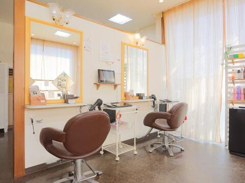 【鹿島神宮】≪最短1年でのデビュー可能・髪質改善がウリ・有給休暇あり≫幅広い年齢層のお客様を入客できる！プライベートとの両立も可能な「ヘアモードリーベ 鹿嶋店（ヘアモードリーベカシマテン）」からアシスタント（美容師）の求人☆★