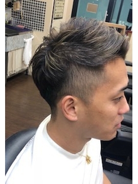 【箕面船場阪大前】≪スタイリスト月給25万円スタート！≫≪社会保険完備で安心≫≪有給休暇あり≫全国に展開する企業なので魅力的な待遇で働いてもらえます。研修体制も充実していますよ！「HAIR’S NJ MEN 千里中央店（ヘアーズエヌジェイメンセンリチュウオウテン）」から理容師（シェービング）の求人☆★