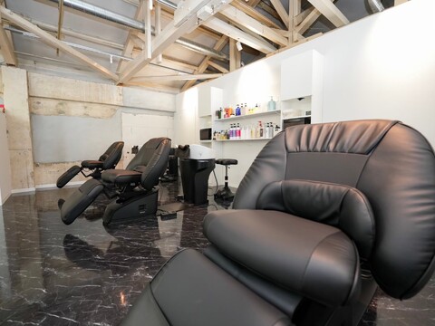 【JR和歌山駅】未経験・通信生・新卒生OK！≪実働8時間・平均20時退勤≫≪社会保険完備≫≪住宅手当あり≫美髪を求める大人女性のための髪質改善が人気のヘアサロン！「Repos（ルポ）」からアシスタント（美容師）の求人☆★☆