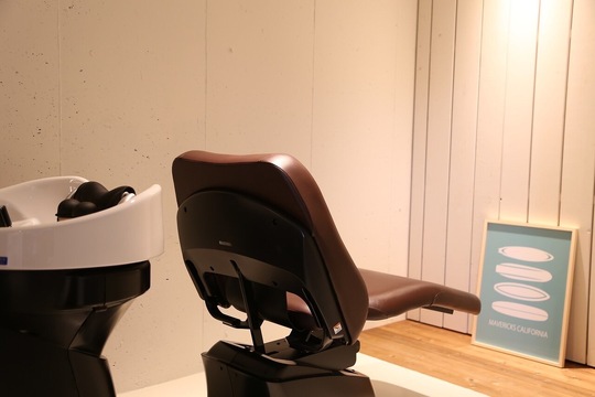 【北千里】◇◆社会保険完備◆◇カット入客チャンスが多いことも魅力♪待遇面もよく長く勤めていくことができま☆Lavaflow 北千里（ラバフローキタセンリ）からスタイリスト(美容師)の求人★☆