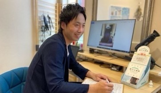 【多の津】≪完全週休2日制・社会保険完備・日曜日のお休みあり・平均退勤時間は18時頃≫完全予約制のマンツーマンでの施術が可能！！大人女性をメインに髪質改善が大人気のヘアサロン「Hair&Resort O'Leo（ヘアーアンドリゾートオレオ）」からスタイリスト（美容師）の求人☆★