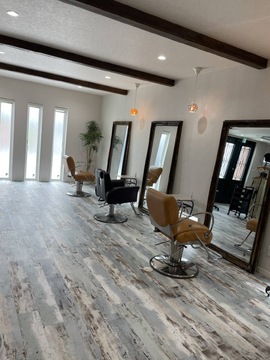 【平松】≪社会保険完備≫≪残業無し！18時半には退勤可能≫営業時間内のレッスンで遅くまで残る事はありません！プライベートも充実しながら無理なく働ける環境です！ママさんも大歓迎！「ONandOFF by himeji（オンアンドオフバイヒメジ）」からアシスタント（美容師）の求人☆★